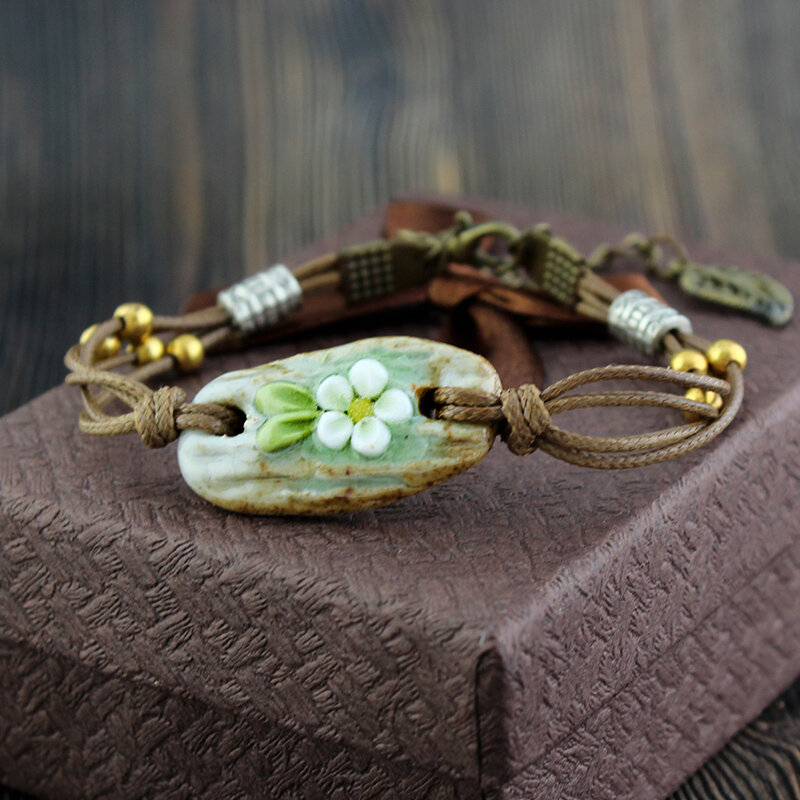 Bransoletka Boho z Ceramicznym Kwiatem Bransoletka Boho z Ceramicznym Kwiatem