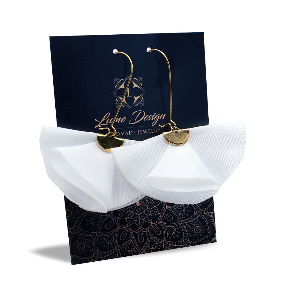 Długie białe materiałowe kolczyki wachlarze silk Długie białe materiałowe kolczyki wachlarze silk