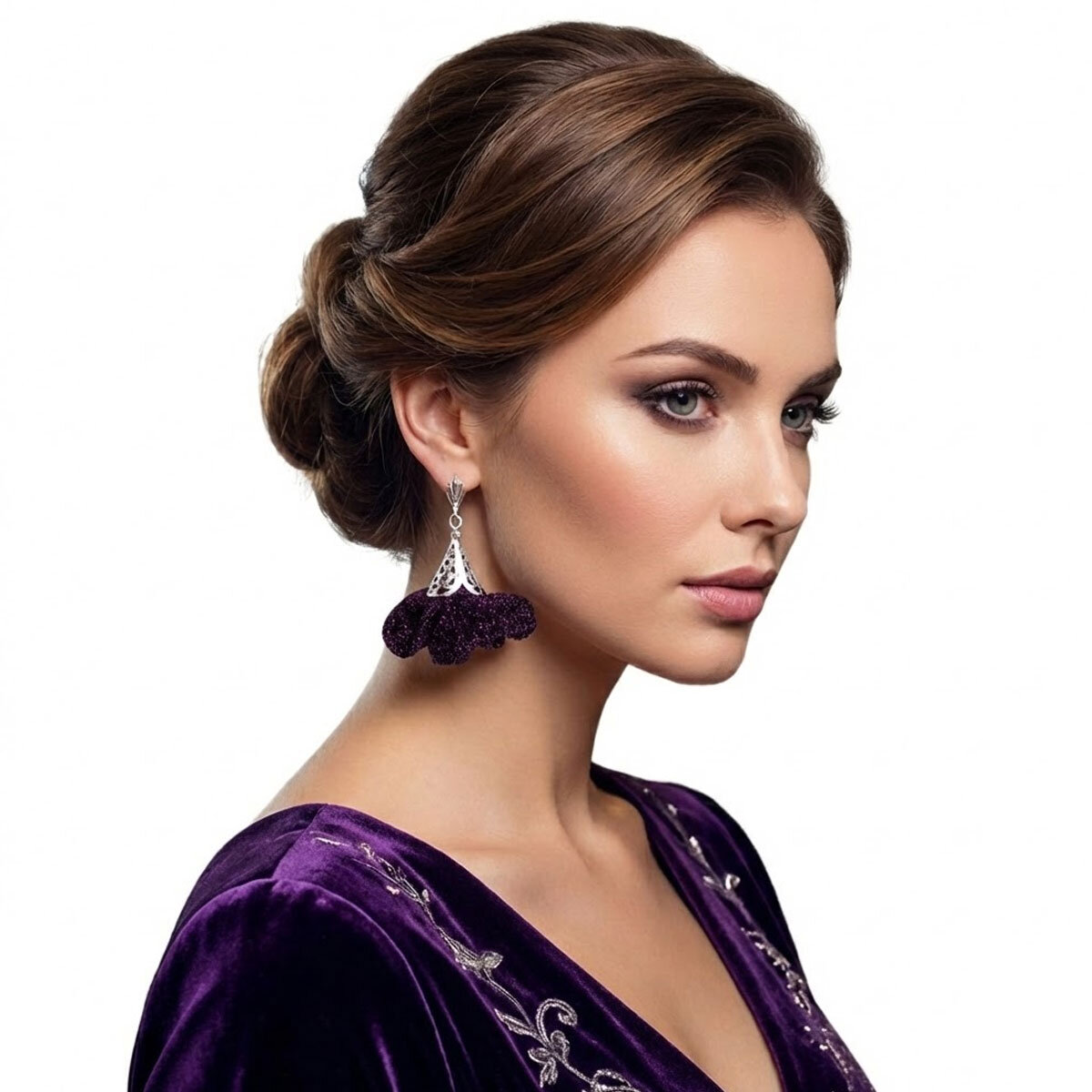 Kolczyki kwiaty ciemny fiolet mieniące rękodzieło