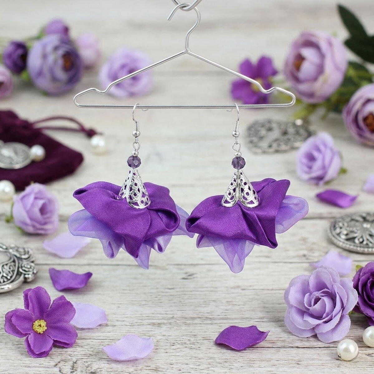 Szerokie kolczyki kwiaty Lume Design lawendowe fioletowe srebrne