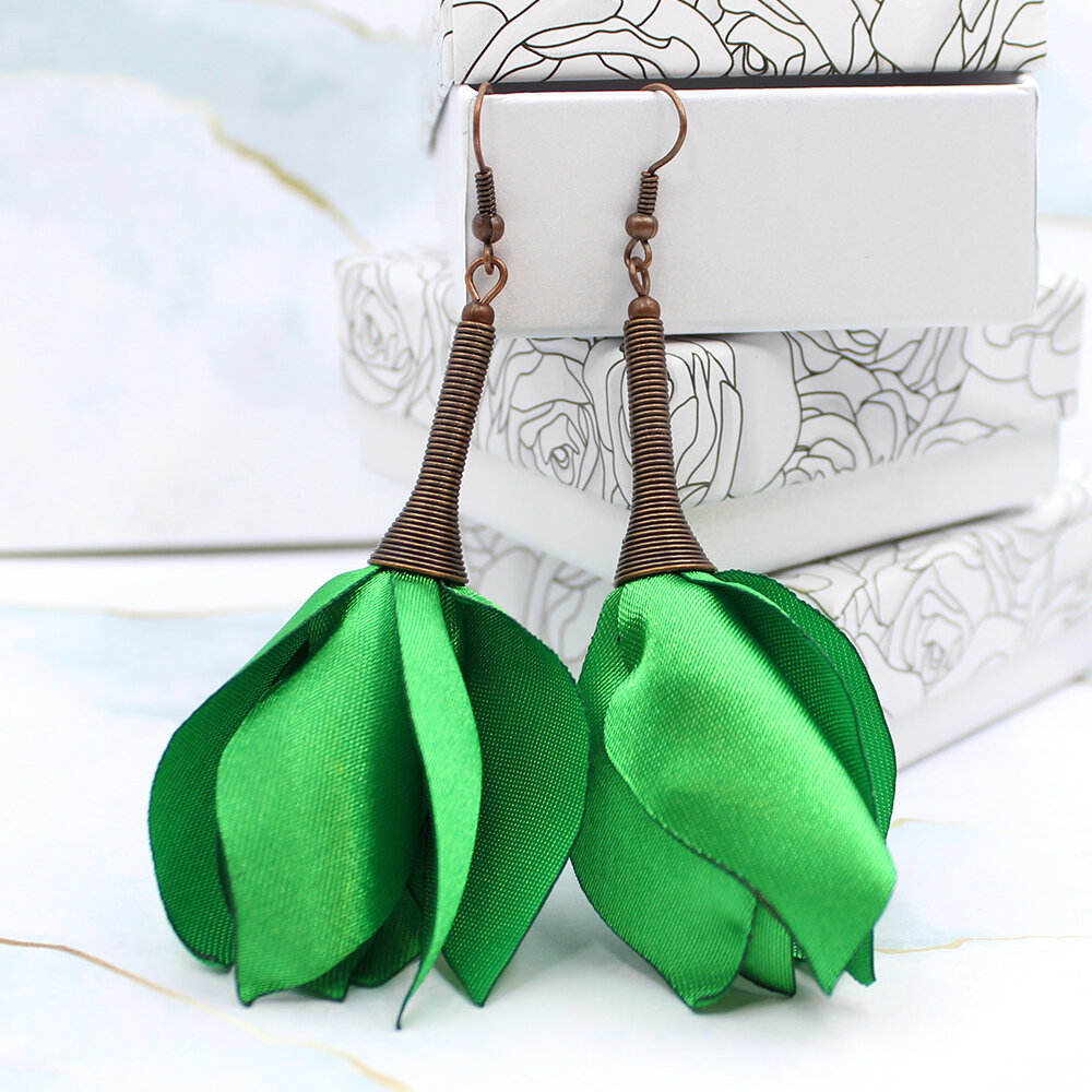 Długie zielone kolczyki kwiaty Silk miedź boho Długie zielone kolczyki kwiaty Silk miedź boho