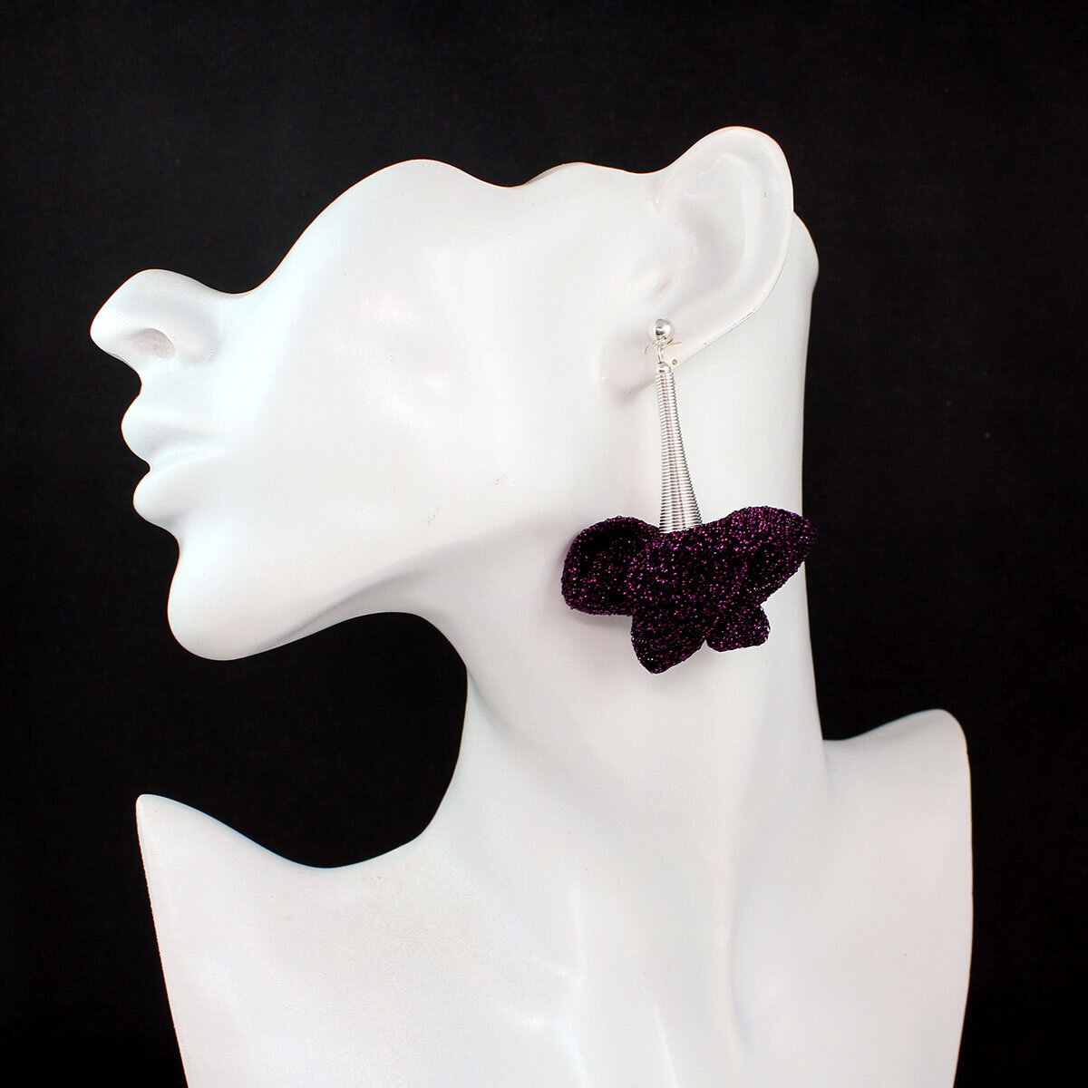 Ręcznie robione kolczyki z tkaniny ciemny fiolet lekkie błyszczące