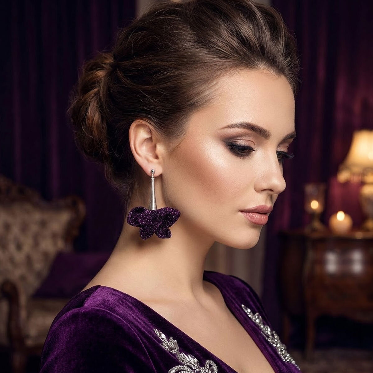 Ręcznie robione kolczyki z tkaniny ciemny fiolet lekkie błyszczące