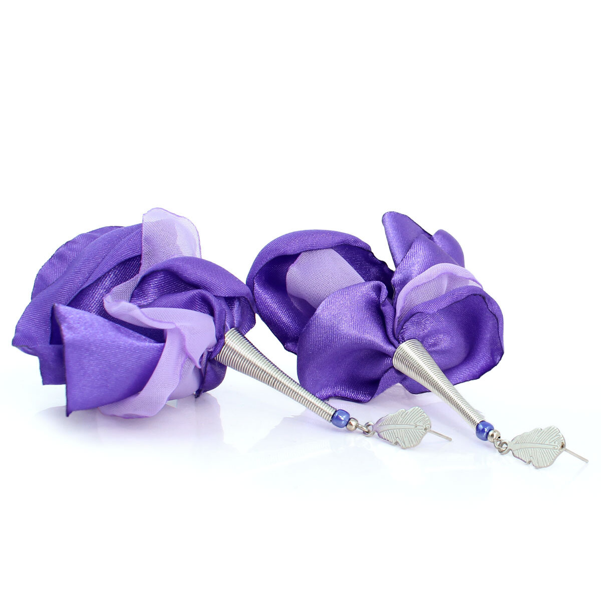 Duże kolczyki z tkaniny fioletowe kwiaty awangardowe srebrne handmade
