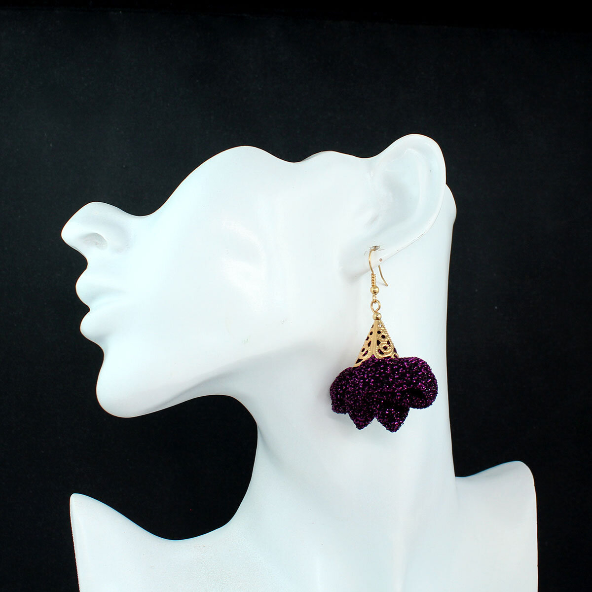 Kolczyki z tkaniny ciemny fiolet brokat złote wykończenia – Lume Design