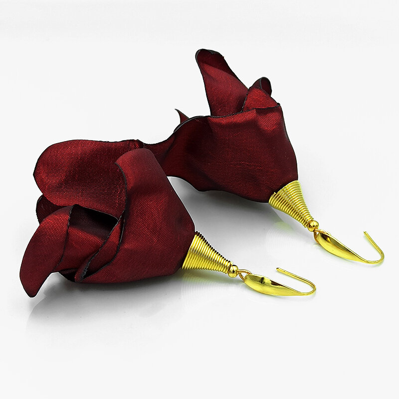 Kolczyki z Tkaniny Kwiaty Silk Ciemne Bordowe Kolczyki z Tkaniny Kwiaty Silk Ciemne Bordowe