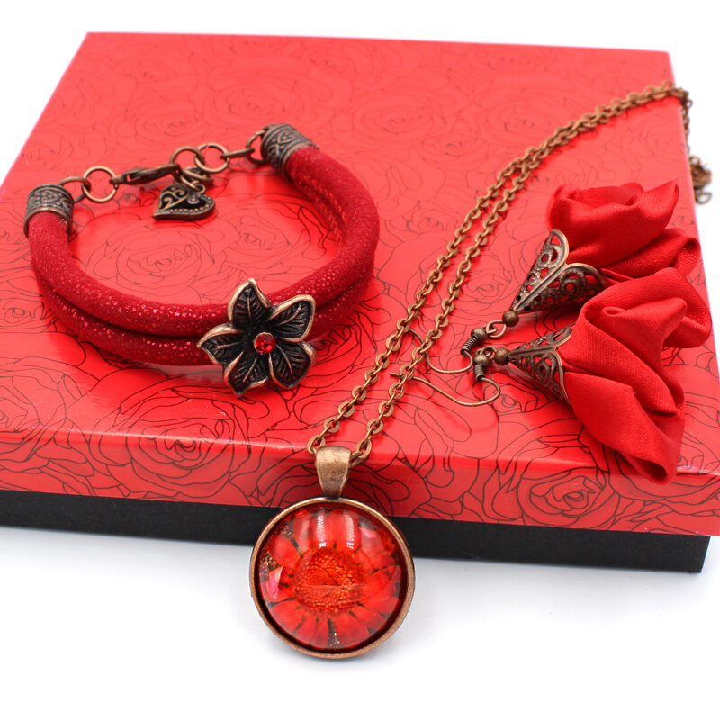 Komplet biżuterii kwiaty w miedzi bransoletka kolczyki wisiorek