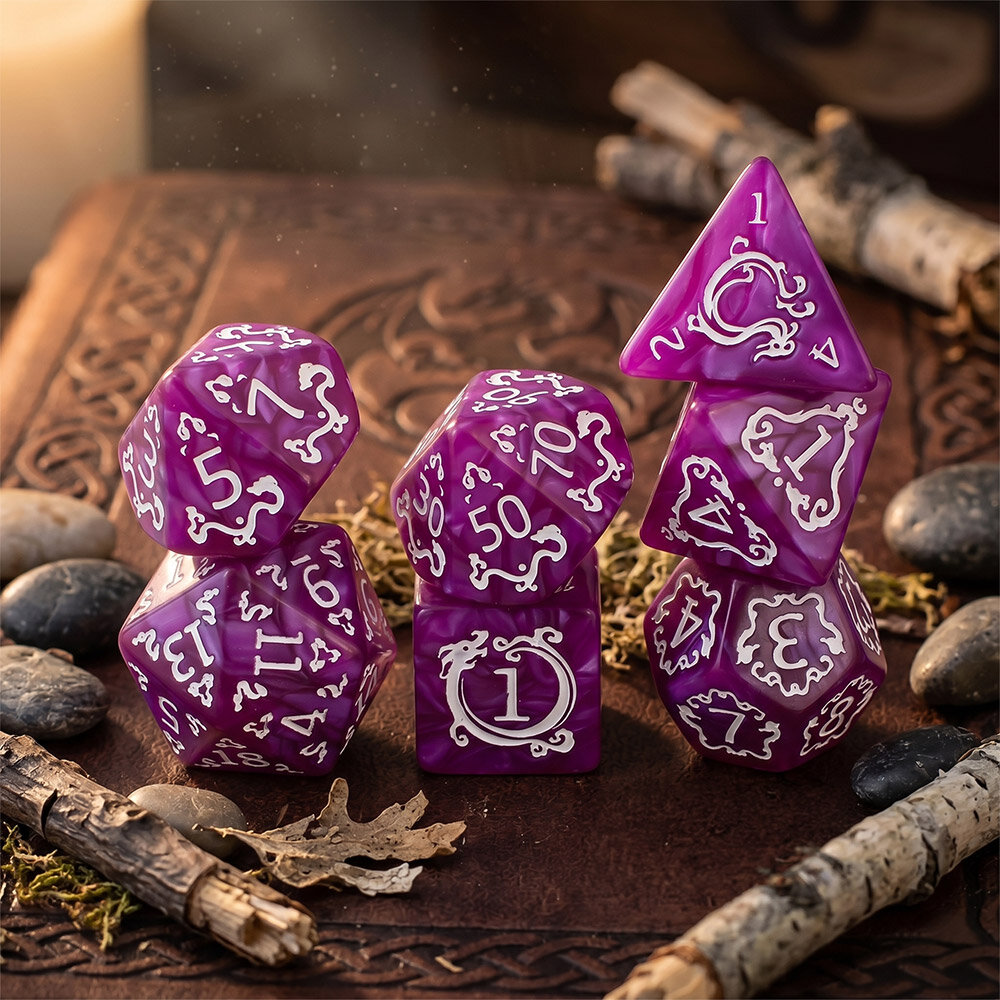 Fioletowe kości RPG Zestaw fioletowych kości wielościennych Dragon's Amethyst ze smoczym motywem.