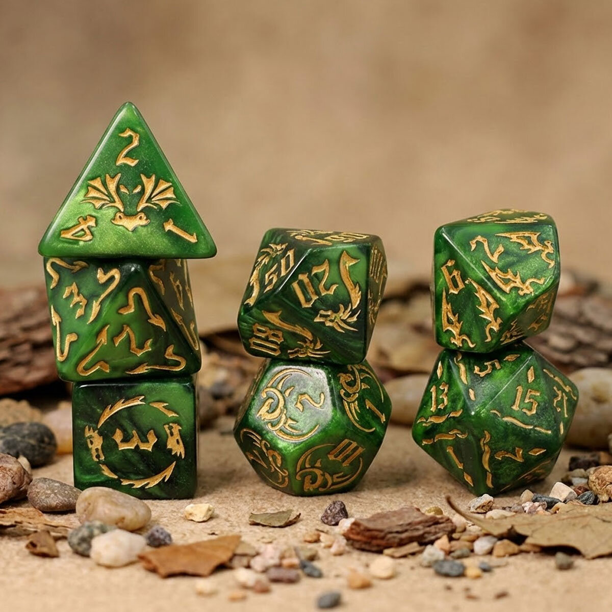 Kości smocze zielono-złote komplet Zestaw kości RPG Dragon's Jade zielone ze smokami