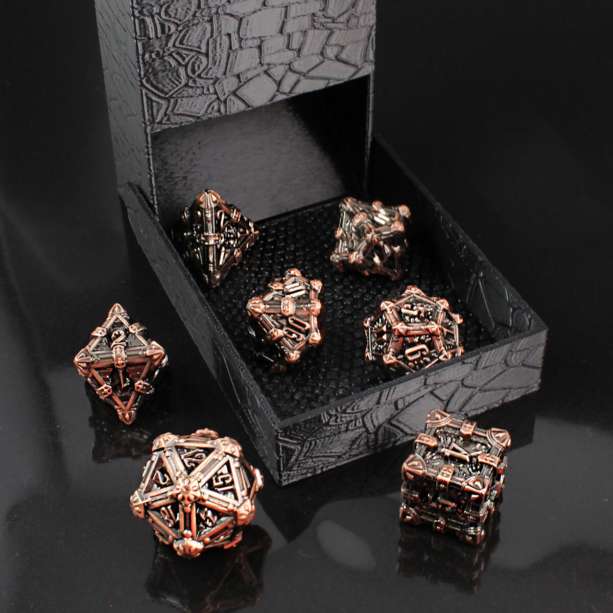 Zestaw ciężkich metalowych kości RPG Plundered Crypt Relic oksydowana miedź czaszki