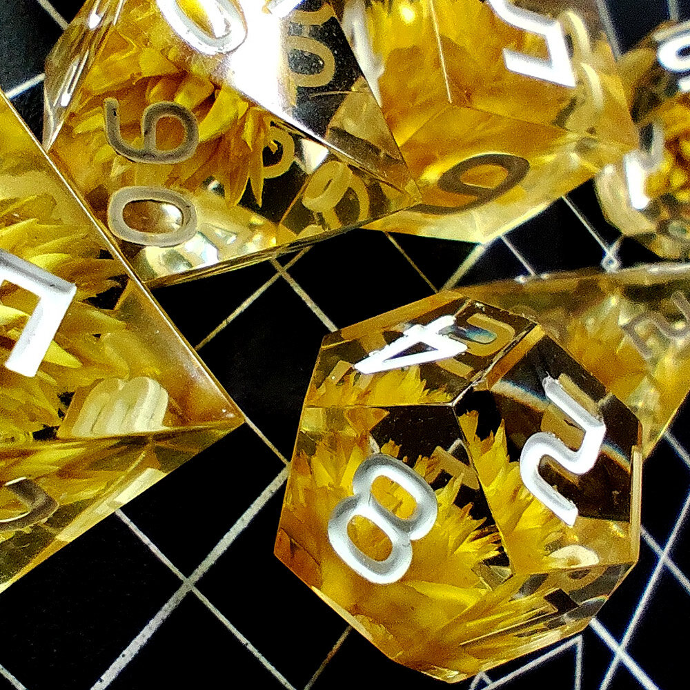 Kości żywiczne ostre krawędzie z kwiatami w środku Zestaw kości RPG Sharp Edge Aurora Mint miętowe holograficzne