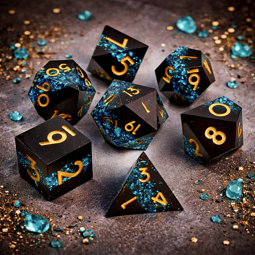 Zestaw 7 kości wielościennych z żywicy z ostrymi krawędziami imitujących czarną skałę z niebieskim pasmem mithrilu | Kości Żywiczne Ancient Mithril Vein Ore Lume Design