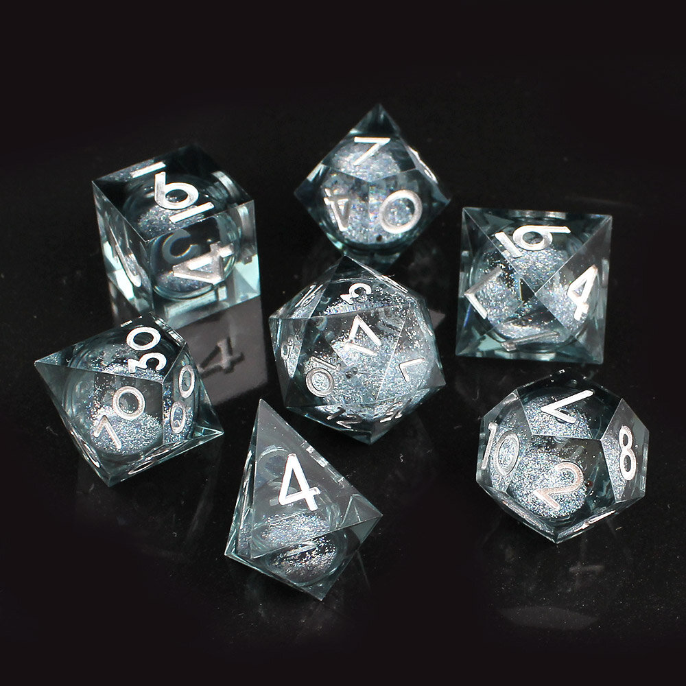 Zestaw 7 kości RPG Liquid Core ze srebrnym brokatem i ostrymi krawędziami | Kości RPG Shadow Quicksilver