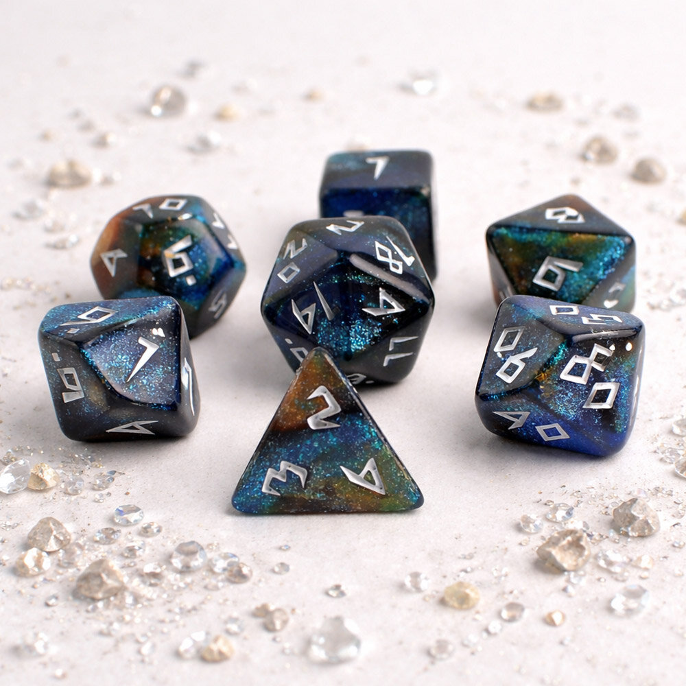 Zestaw 7 akrylowych kości RPG w kolorze granatowo-brązowym z brokatem i unikatową białą czcionką | Akrylowe Kości Bronze Nebula Lume Design
