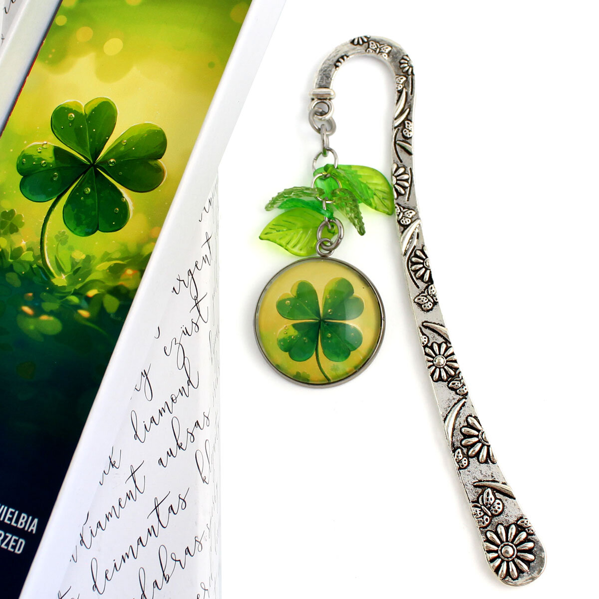 Zakładka do książki czterolistna koniczynka – talizman na szczęście – prezent amulet Zakładka do książki z czterolistną koniczynką na szczęście i akrylowymi listkami
