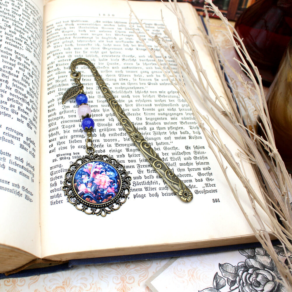 Zakładka do książki vintage retro na prezent kwiaty kwiatki niebieskie chabrowe Zakładka do książki vintage retro na prezent kwiaty kwiatki niebieskie chabrowe