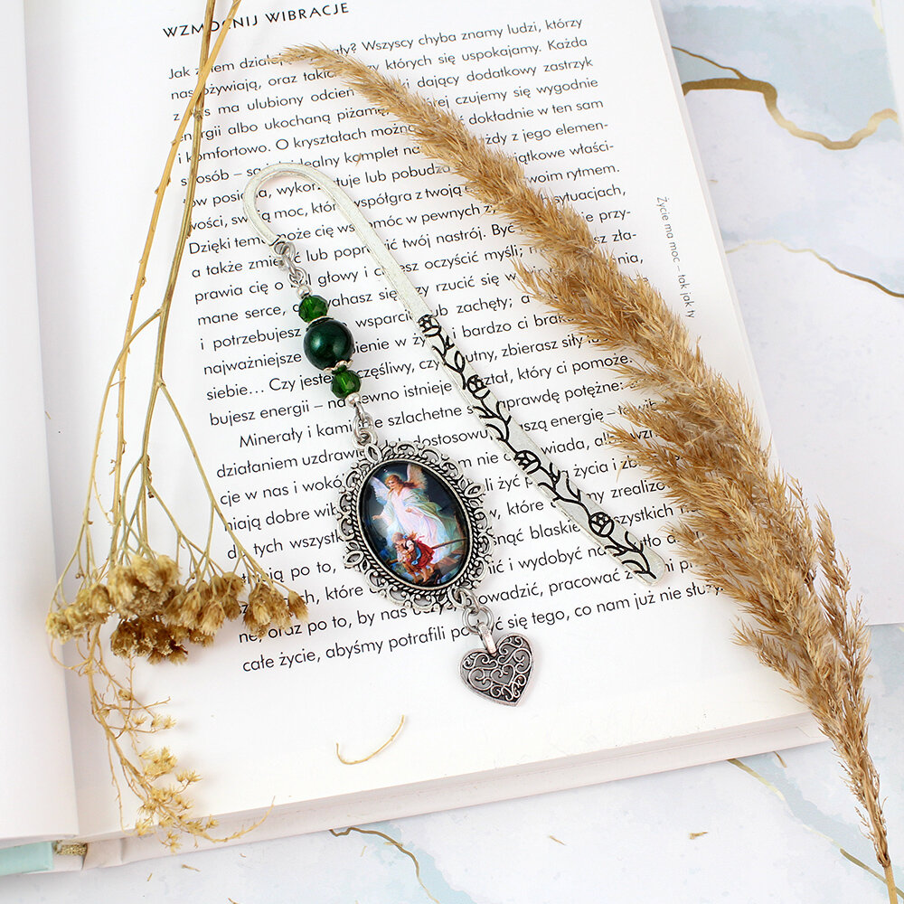 Chrześcijańska zakładka do książki z grafiką Anioła Stróża pod szkiełkiem, antyczne srebro, prezent na komunię świętą w pudełku.