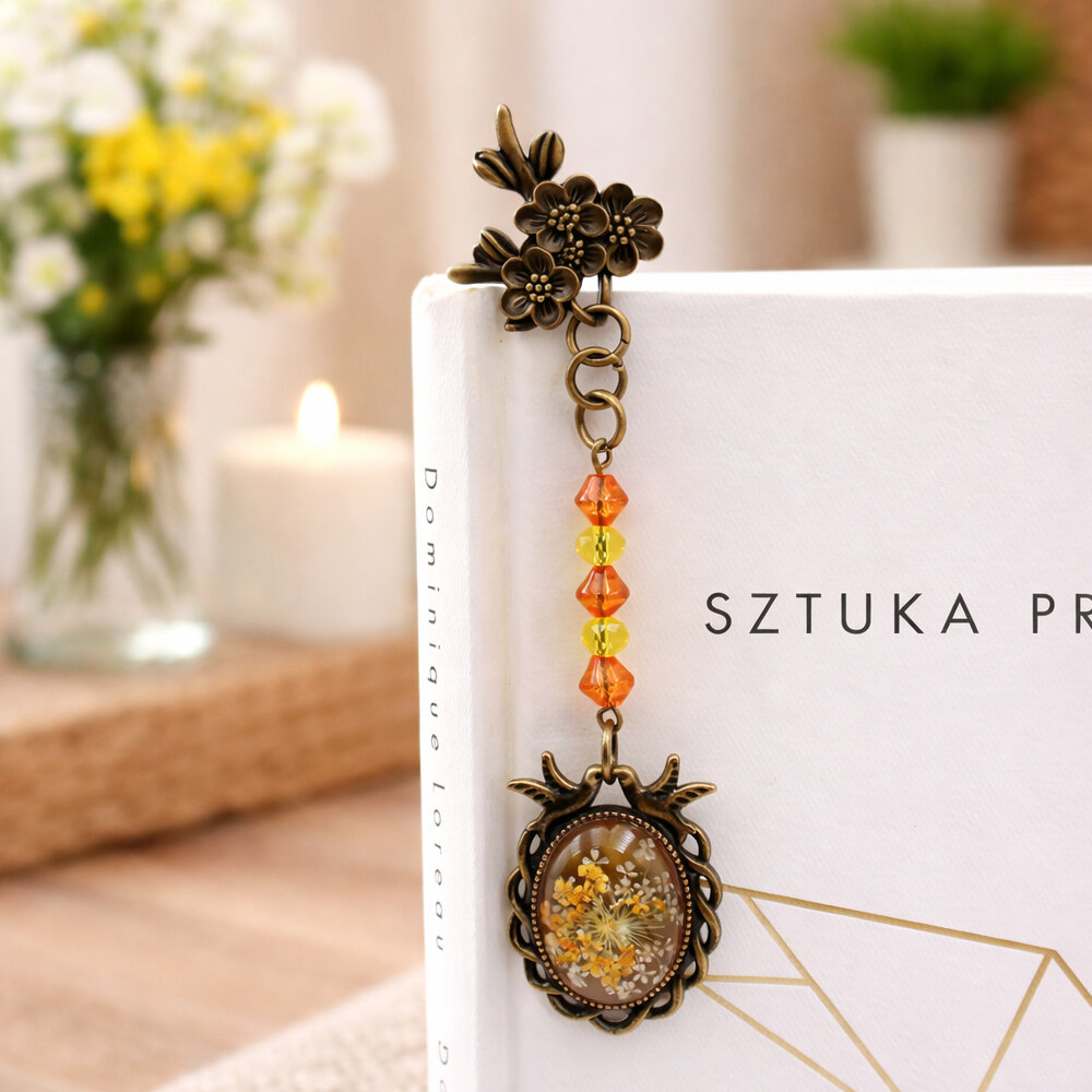 zakładka do książki z prawdziwymi kwiatami w żywicy żółta jesienna upominek