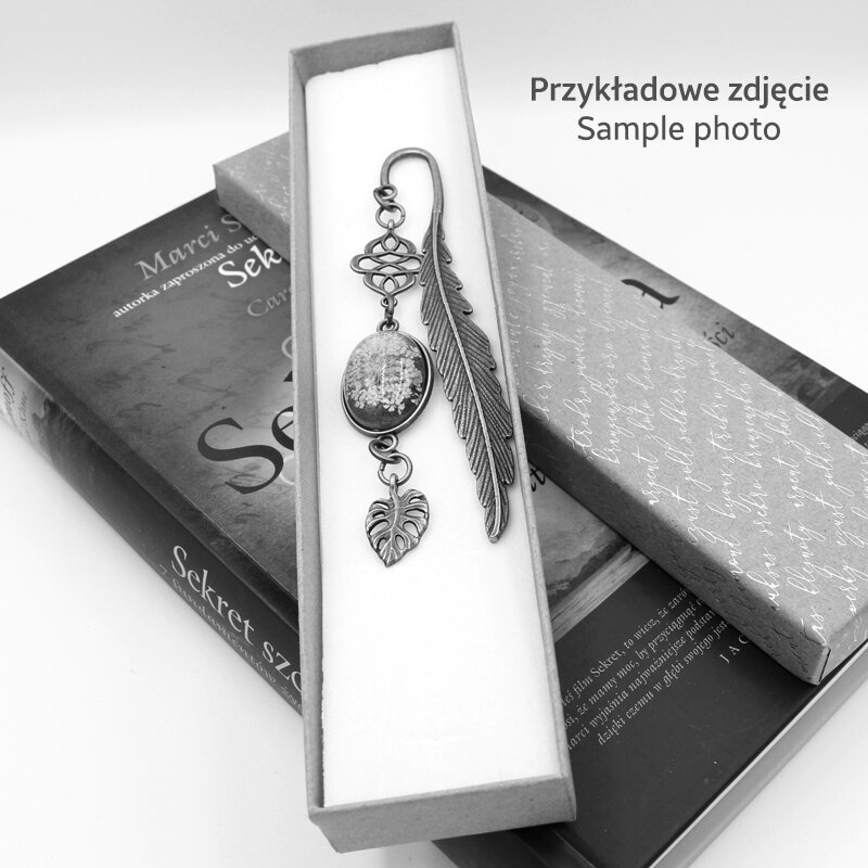 Zakładka do książki z prawdziwym kwiatem i Jadeitem Zakładka do książki z prawdziwym kwiatem i Jadeitem