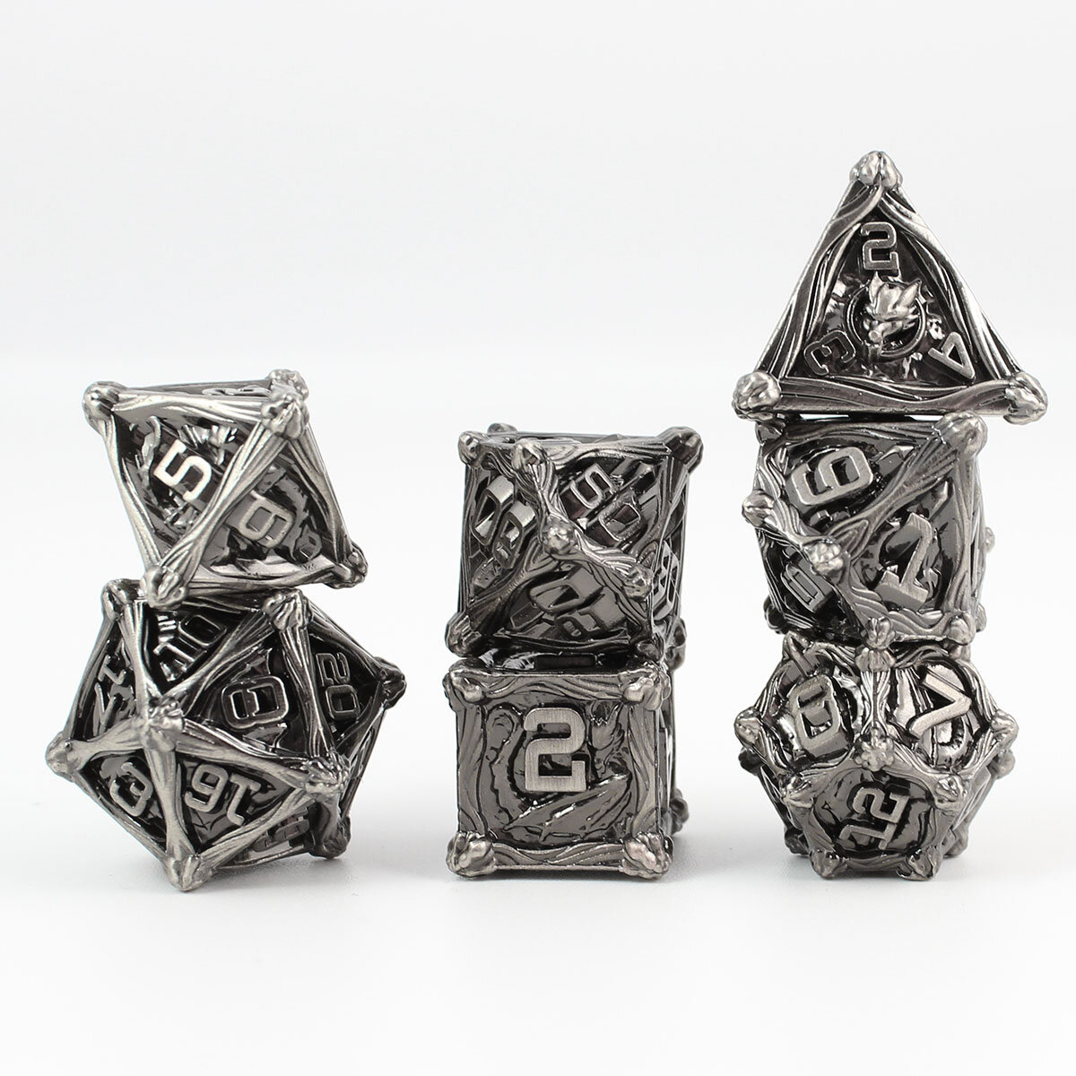 Zestaw ciężkich metalowych kości RPG Iron Dragon's Hoard w kolorze ciemnej stali