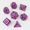 Zestaw fioletowych kości wielościennych Dragon's Amethyst ze smoczym motywem. Zestaw fioletowych kości wielościennych Dragon's Amethyst ze smoczym motywem.