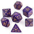 Zestaw 7 akrylowych kości RPG o zaokrąglonych krawędziach w kolorze fioletowym ze złotymi gwiazdkami | Akrylowe Kości Amethyst Stars Lume Design