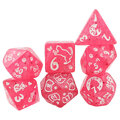 Zestaw malinowych kości wielościennych Cat Magic z brokatem i wzorem w urocze koty.