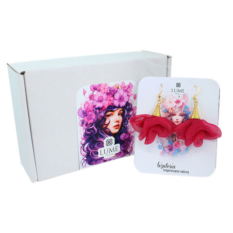 Lekkie kolczyki malinowe z tkaniny kwiaty złote wykończenia – Lume Design