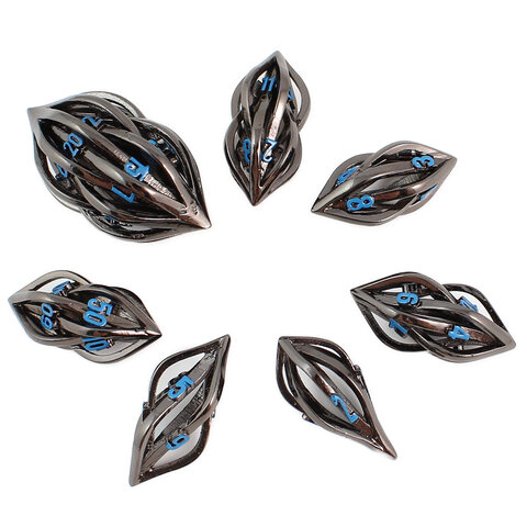 Unikatowe ażurowe kości RPG w kolorze czarnym z niebieskimi cyframi o nowoczesnym kształcie | Kości Metalowe Neon Weave Lume Design