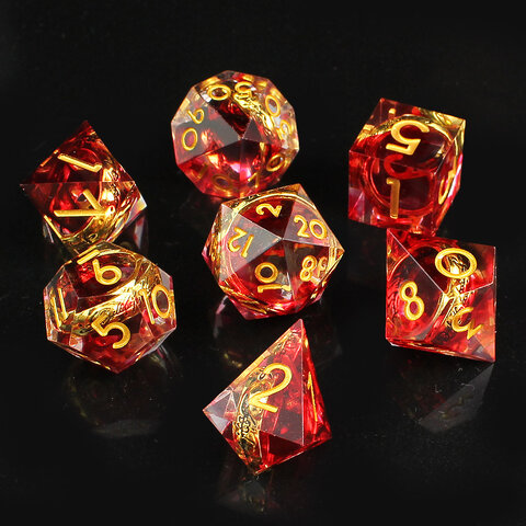 Zestaw 7 kości RPG z żywicy dymno-czerwonej z zatopionym złotym pierścieniem z elfią inskrypcją | Kości Żywiczne Elven Ring of Power Lume Design
