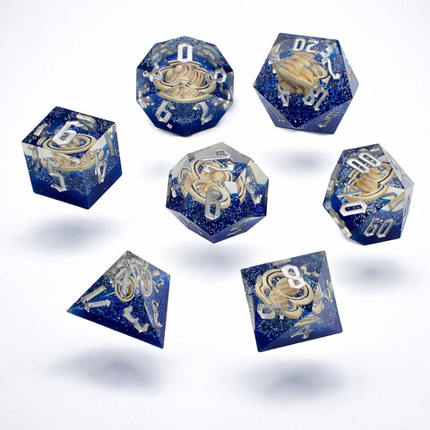 Zestaw kości RPG Sharp Edge Cosmic Orbit z planetami w środku Zestaw kości RPG Sharp Edge Cosmic Orbit z planetami w środku