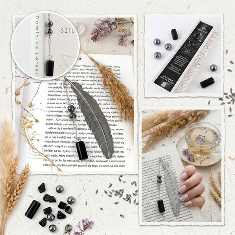 Cienka metalowa zakładka do książki pióro w kolorze grafitowym z zawieszką z czarnego onyksu i kulistego hematytu, w czarnym pudełku.