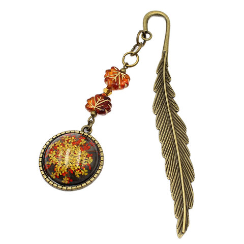 zakładka do ksiażki z kwiatami jesienna na prezent