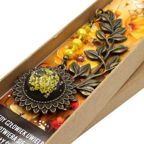 zakładka do książki z kwiatami w żywicy żółta vintage na prezent dla mamy babci