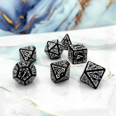 Zestaw kości wielościennych RPG bordowe runiczne zaokrąglone DnD